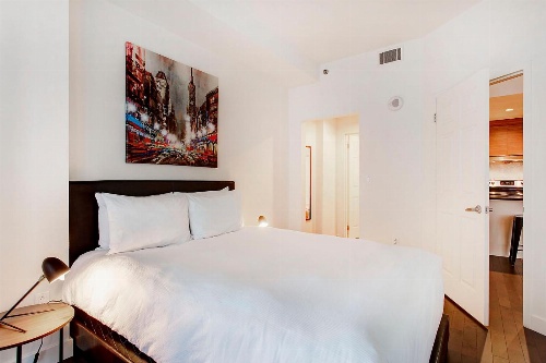 Bleury Furnished Apartments image 1