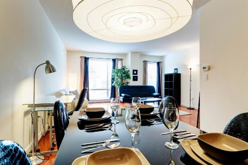 Bleury Furnished Apartments image 100