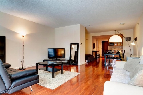 Bleury Furnished Apartments image 104