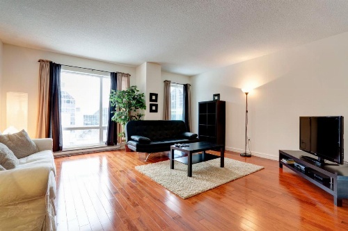 Bleury Furnished Apartments image 107