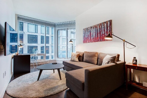 Bleury Furnished Apartments image 124