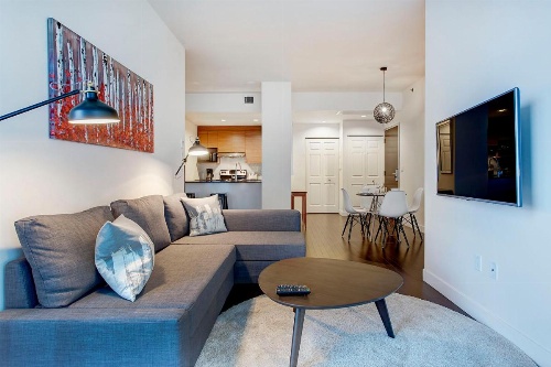 Bleury Furnished Apartments image 125