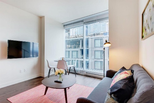 Bleury Furnished Apartments image 32