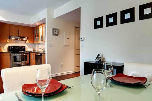 Bleury Furnished Apartments image 49