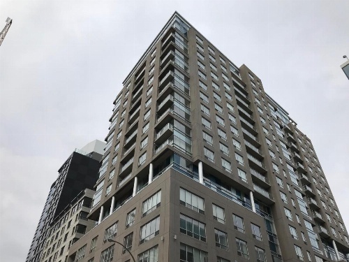 Bleury Furnished Apartments image 62