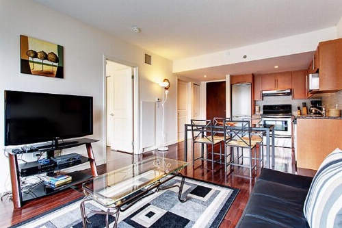 Bleury Furnished Apartments image 72