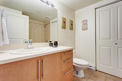 Bleury Furnished Apartments image 79