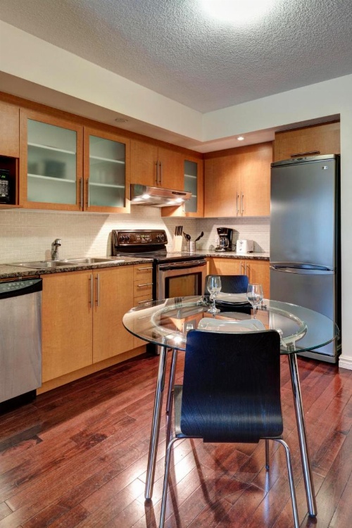 Bleury Furnished Apartments image 84