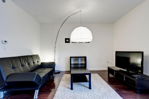 Bleury Furnished Apartments image 87