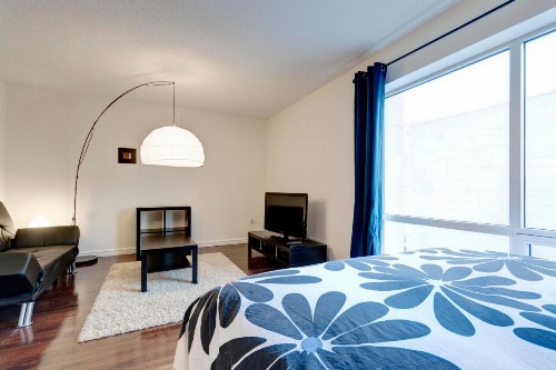 Bleury Furnished Apartments image 88