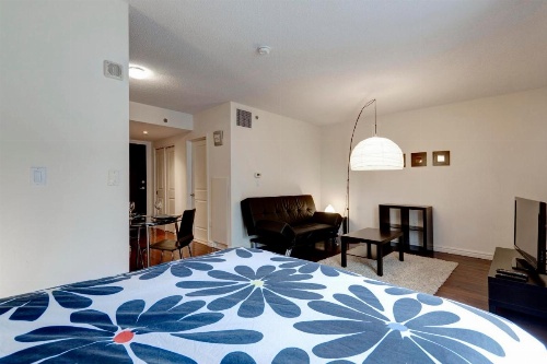 Bleury Furnished Apartments image 89