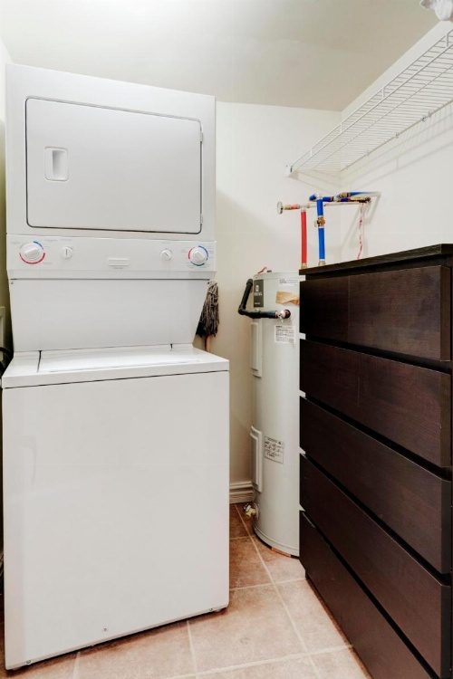 Bleury Furnished Apartments image 94