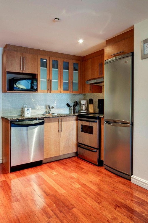 Bleury Furnished Apartments image 97